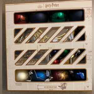 Wizarding World Harry Potter 45-Piece Christmas Ornaments Decorations - PRIMARK